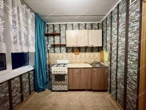 1-komnatnaya-ul-germana-lopatina-d-9a фото