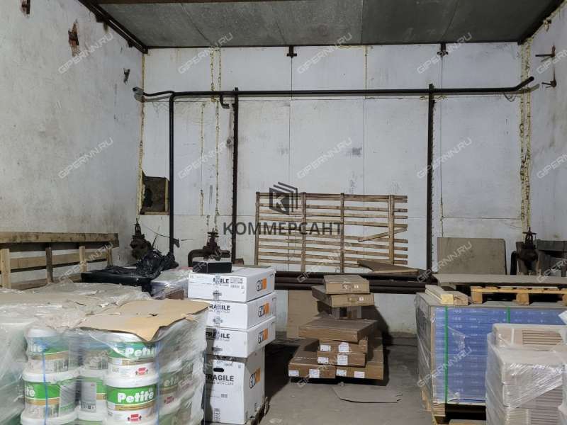 здание под офис, торговую площадь на улице Героя Шапошникова