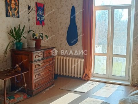 3-komnatnaya-ul-gvardeycev-d-8 фото