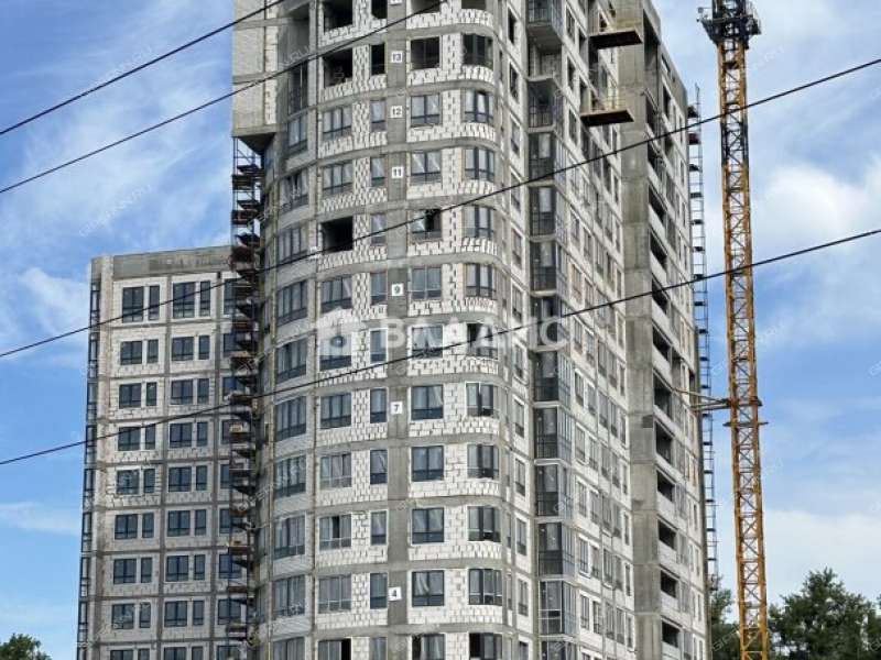 квартира-студия в новостройке на улице Красных Зорь