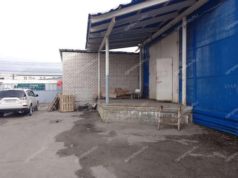помещение под склад на улице Федосеенко