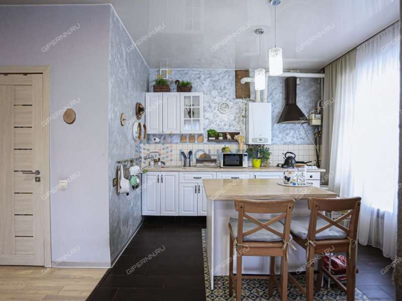 трёхкомнатная квартира в Парниковом переулке дом 8