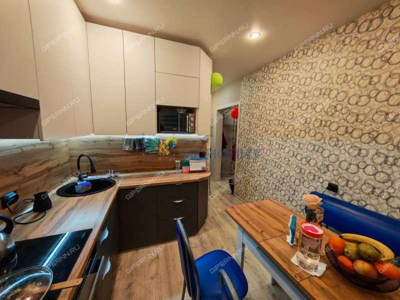 двухкомнатная квартира на Бурнаковской улице дом 79