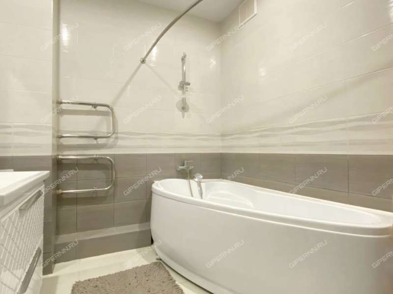 трёхкомнатная квартира на улице Богдановича дом 6