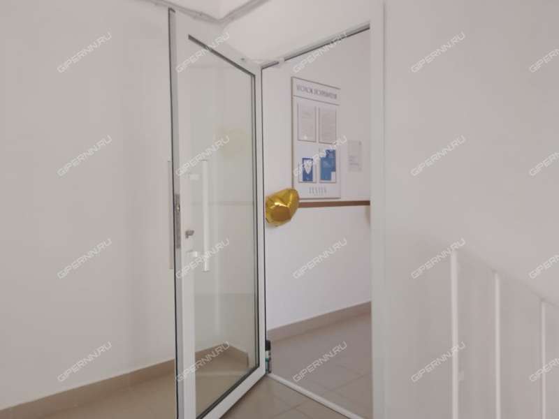 помещение под торговую площадь на Мельникова ул, д. 25