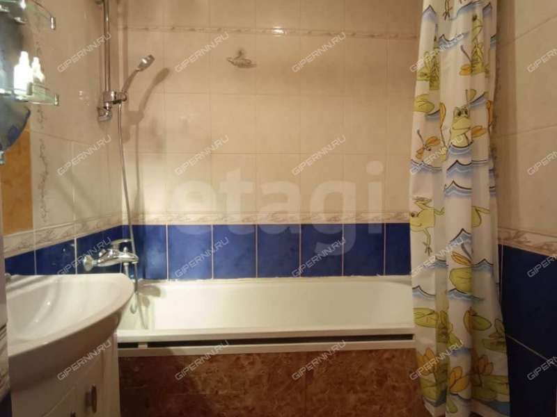 трёхкомнатная квартира на Кузнечихинской улице дом 37