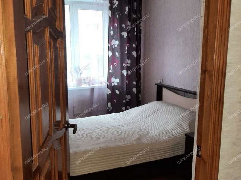 трёхкомнатная квартира на проспекте Бусыгина дом 18