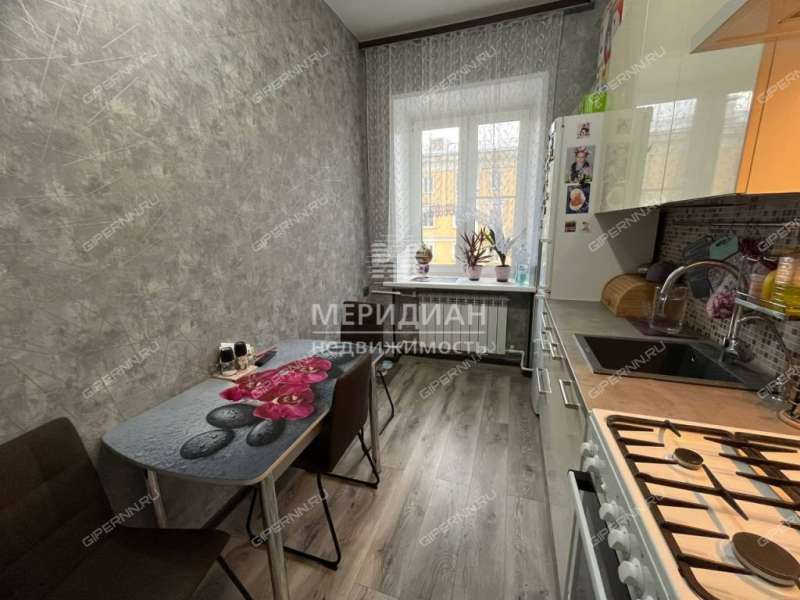 двухкомнатная квартира на улице Страж Революции дом 32