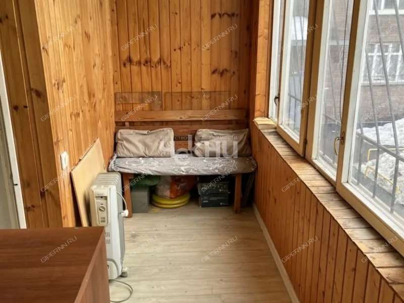 трёхкомнатная квартира на улице Александра Хохлова дом 5