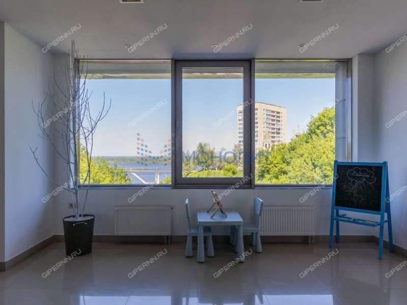 четырёхкомнатная квартира на Почтовом съезде дом 11