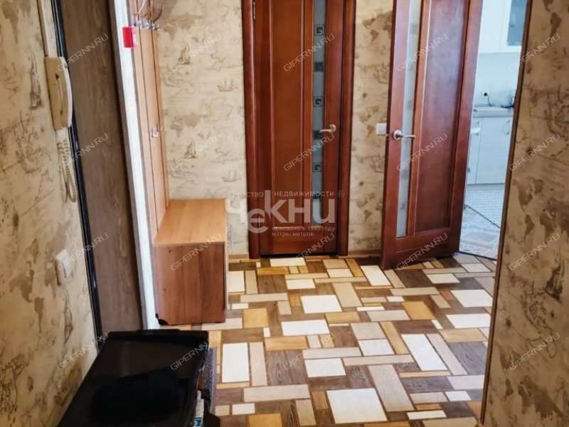 трёхкомнатная квартира на проспекте Гагарина дом 101 к2