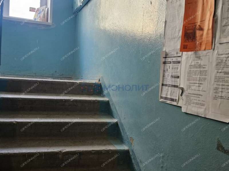 двухкомнатная квартира в 2-м микрорайоне дом 30 город Кстово