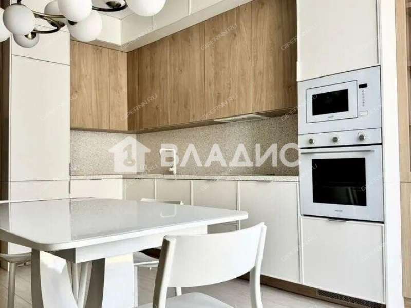 трёхкомнатная квартира на улице Максима Горького дом 70