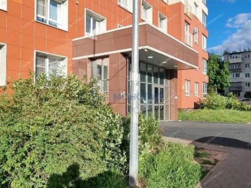 трёхкомнатная квартира на проспекте Гагарина дом 99 к1