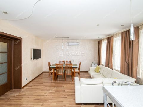 4-komnatnaya-ul-maksima-gorkogo-d-50 фото