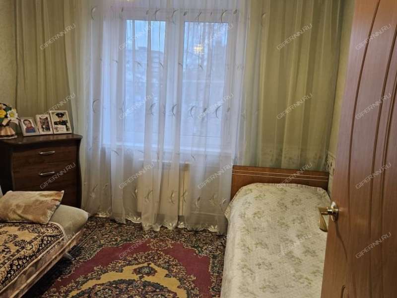 трёхкомнатная квартира на Мончегорской улице дом 33