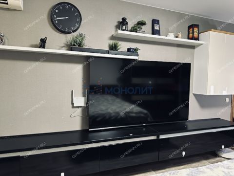 2-komnatnaya-ul-oktyabrskoy-revolyucii-d-51 фото