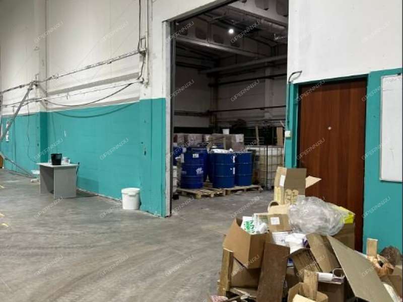 имущественный комплекс под склад, производственную площадь на улице Коминтерна