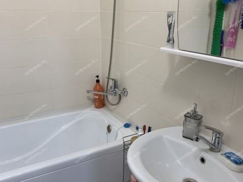 4-komnatnaya-ul-vasileva-d-31a фото