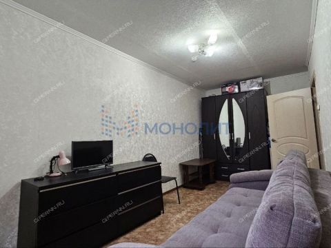 2-komnatnaya-ul-melnikova-pecherskogo-d-8 фото