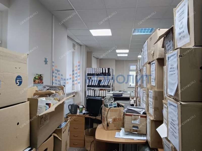 помещение под торговую площадь, производственную площадь на улице Черняховского