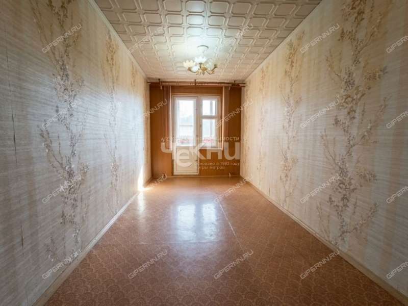 трёхкомнатная квартира на улице Красных Зорь дом 23