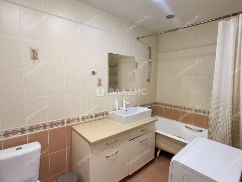 трёхкомнатная квартира на улице Бетанкура дом 2