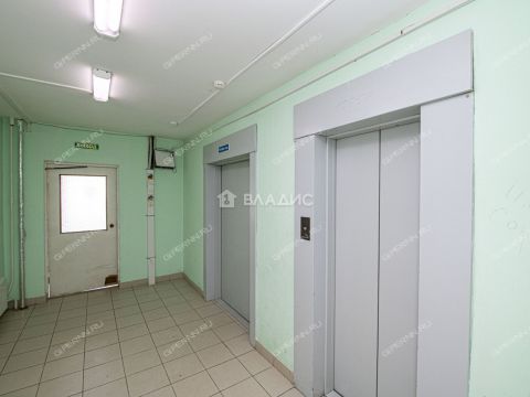 1-komnatnaya-nab-volzhskaya-d-25 фото