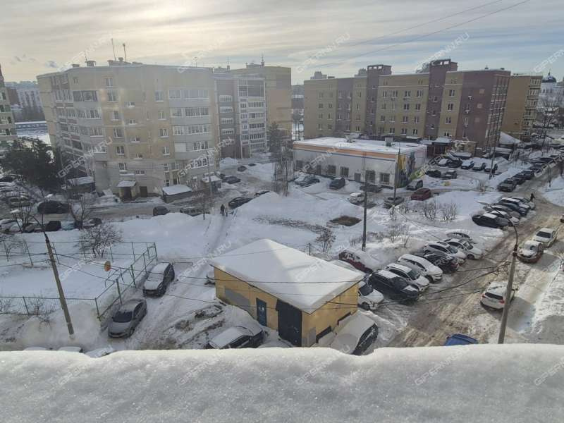 четырёхкомнатная квартира на Керченской улице дом 22