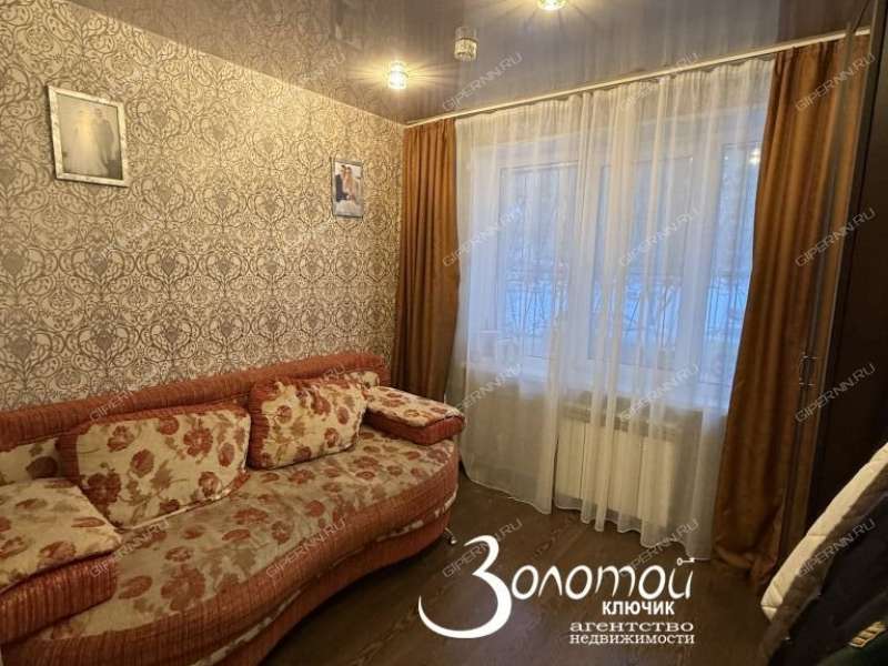 трёхкомнатная квартира на улице Челюскинцев дом 19