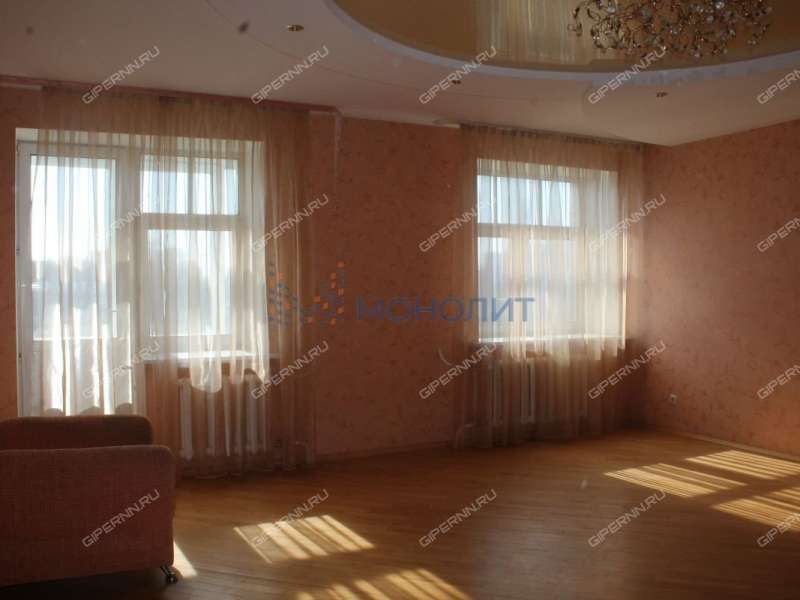 трёхкомнатная квартира на Большей Печёрской улице дом 32