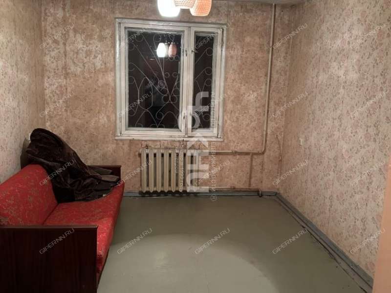 трёхкомнатная квартира на улице Сергея Есенина дом 20