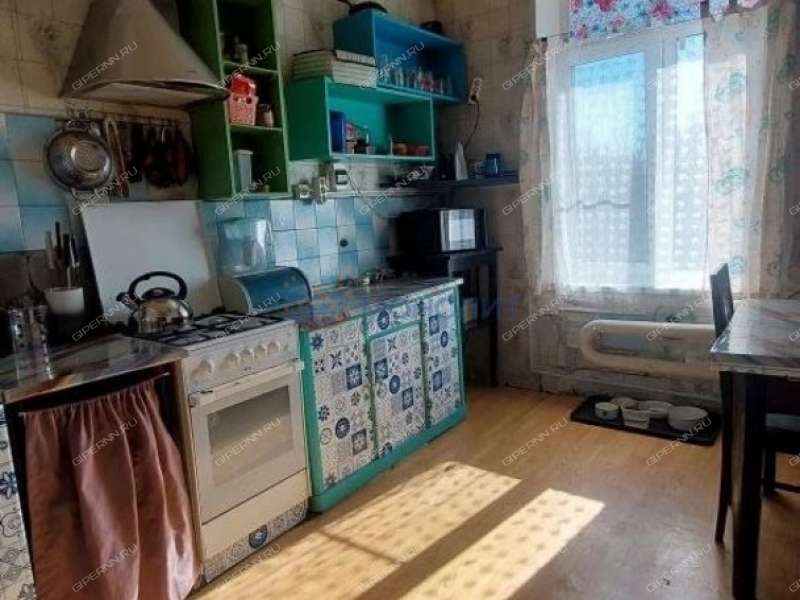 трёхкомнатная квартира на улице Гвардейцев дом 8