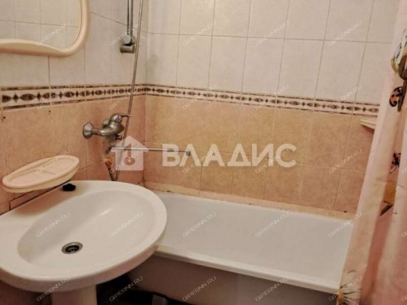 четырёхкомнатная квартира на улице Краснодонцев дом 19