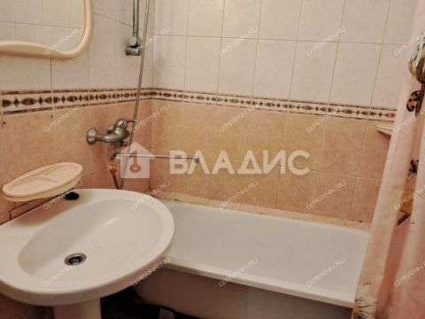 4-komnatnaya-ul-krasnodoncev-d-19 фото