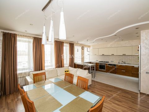 4-komnatnaya-ul-maksima-gorkogo-d-50 фото