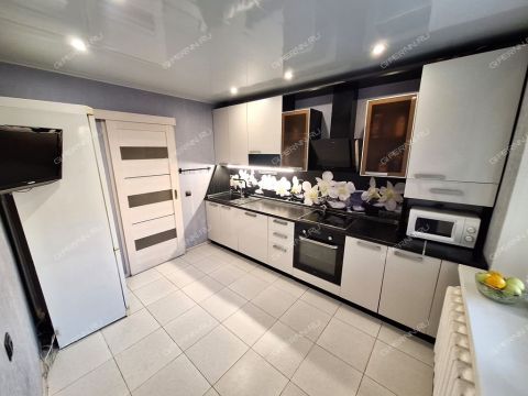 3-komnatnaya-ul-arkadiya-gaydara-d-26 фото