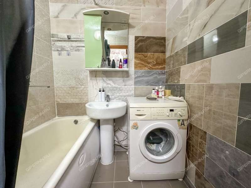 однокомнатная квартира на Мончегорской улице дом 3/2