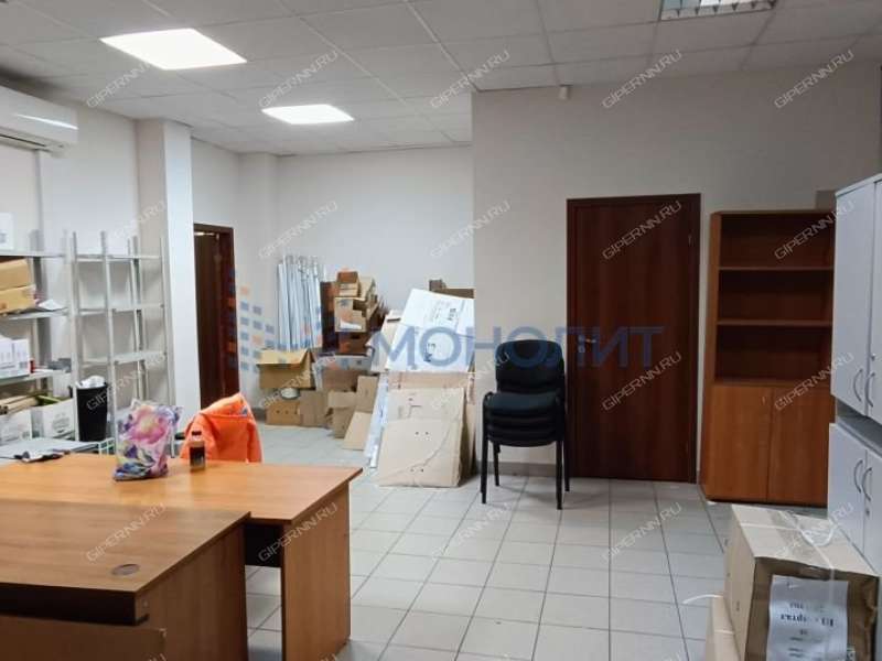 помещение под офис, торговую площадь на улице Черняховского
