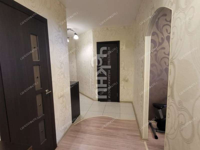 трёхкомнатная квартира на улице Сергея Акимова дом 25а