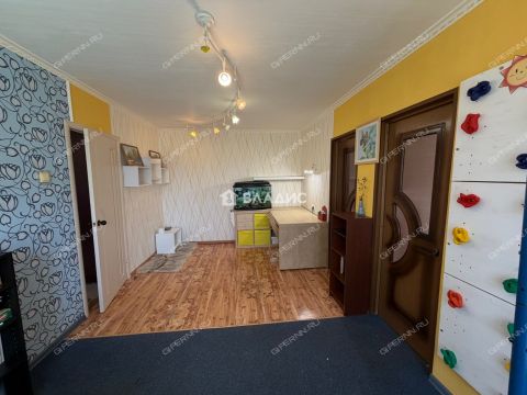 4-komnatnaya-ul-artelnaya-d-10a фото