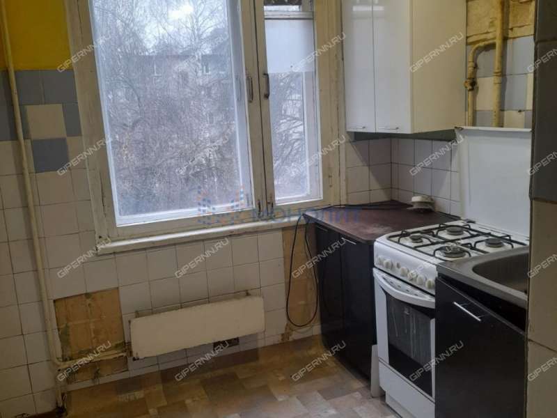 четырёхкомнатная квартира на бульваре 60-летия Октября дом 12