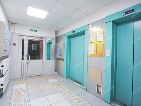 2-komnatnaya-ul-verhnepecherskaya-d-13-k1 фото