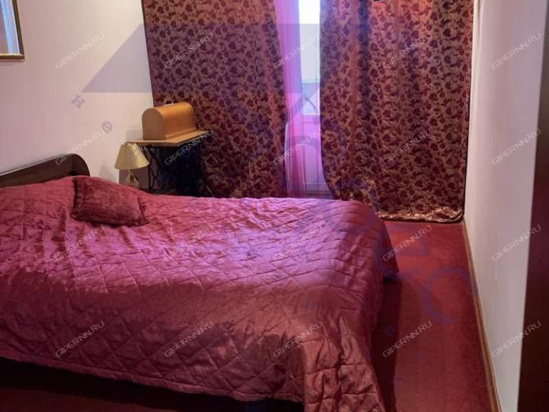 трёхкомнатная квартира на улице Генкиной дом 102