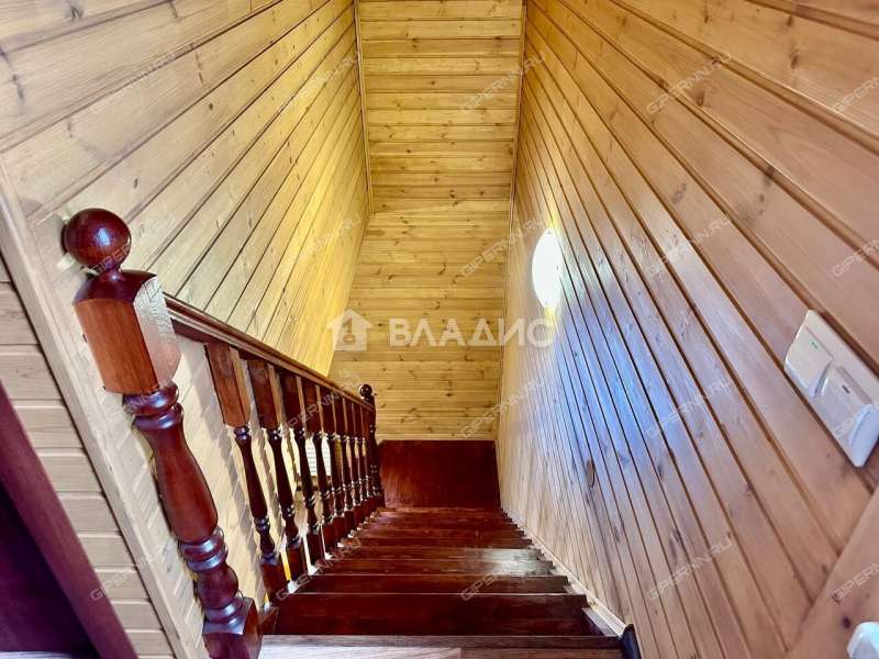 дом на улице Радужная село Арманиха