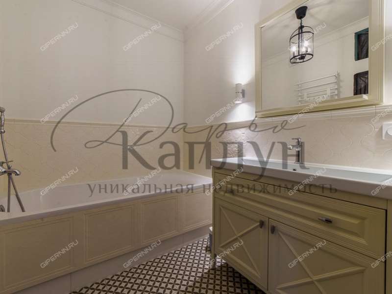 четырёхкомнатная квартира на улице Максима Горького дом 43