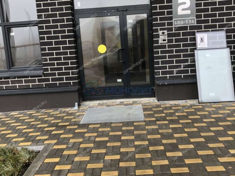 трёхкомнатная квартира в новостройке на улице Родионова дом 31