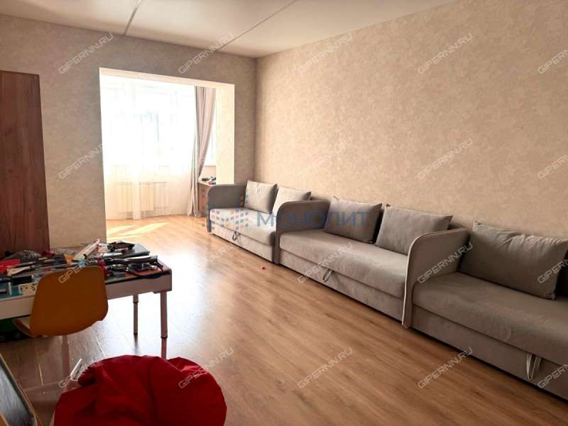 трёхкомнатная квартира на улице Коминтерна дом 127