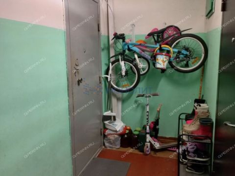 3-komnatnaya-ul-strokina-d-5 фото