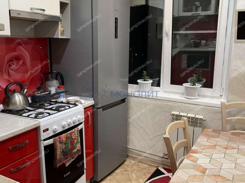 двухкомнатная квартира на бульваре 60-летия Октября дом 15